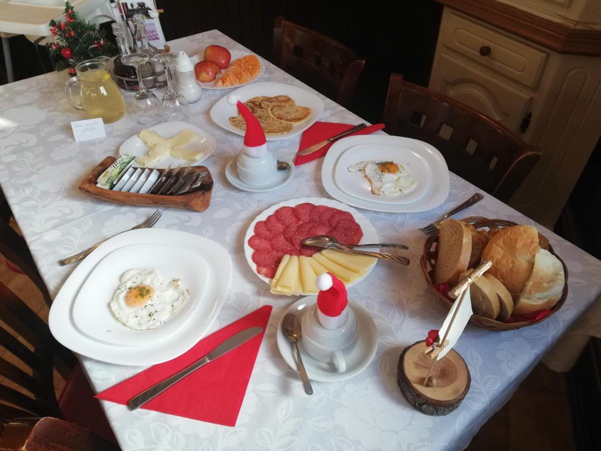 Guesthouse Arnika Fužine Eksteriør billede