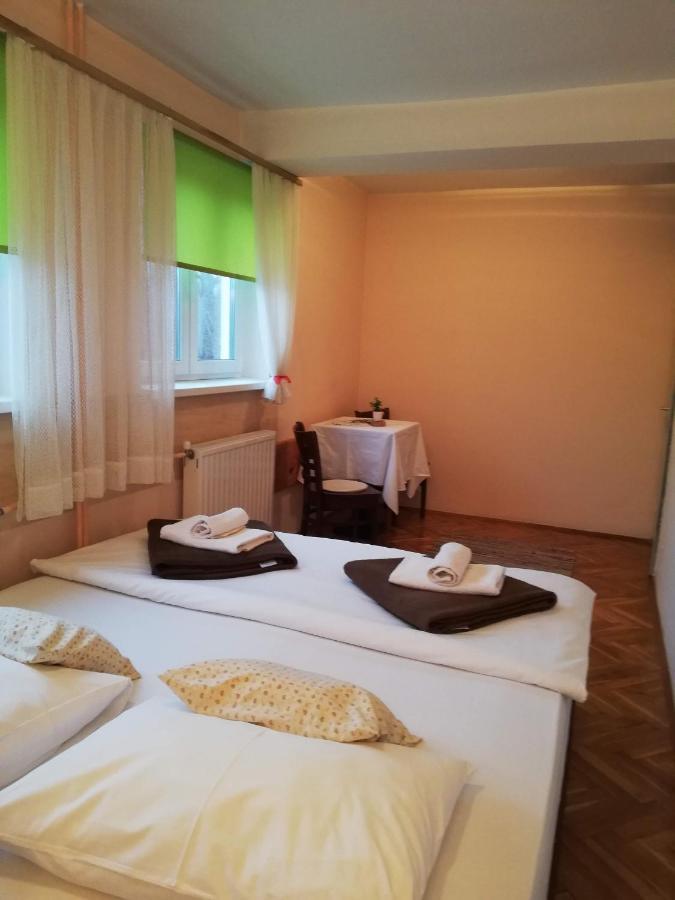 Guesthouse Arnika Fužine Eksteriør billede
